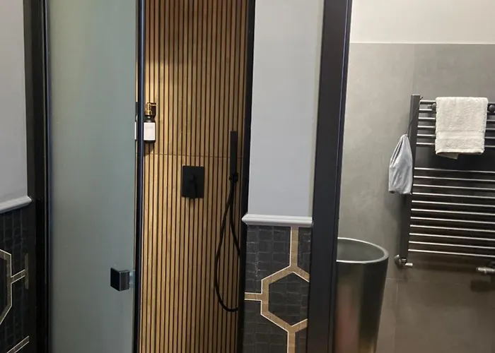 招待所 One Of One Experiences - Cinema